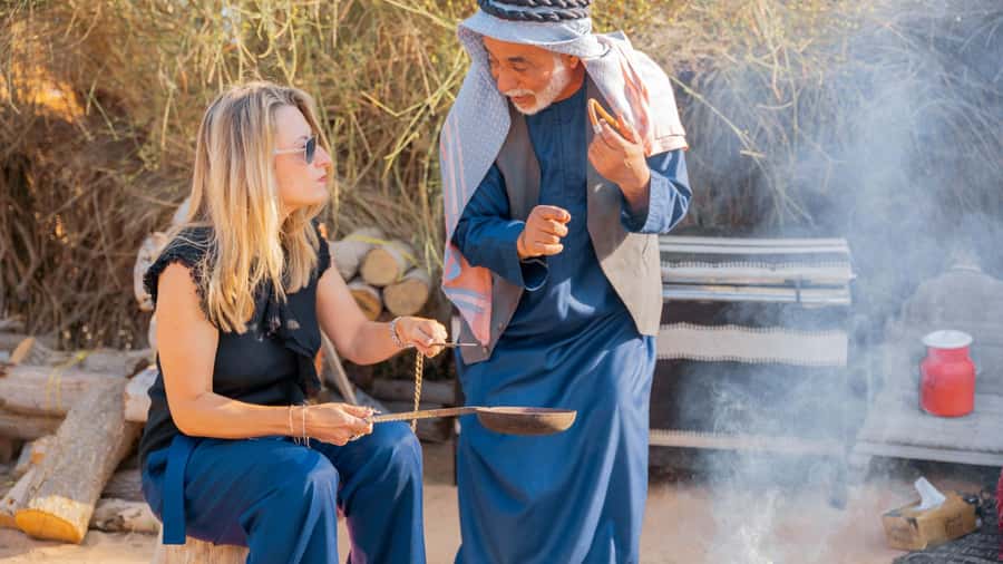 Dubai: Emirati Cultural Experience with Emirati Meal - Meeting Emirati culture through questions