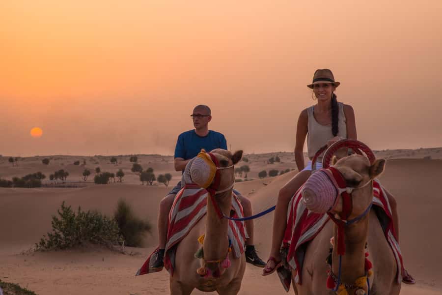 Dubai: Evening Camel Trekking & Dinner at Al Marmoom Oasis - Sunset photographs and the Bedouin village