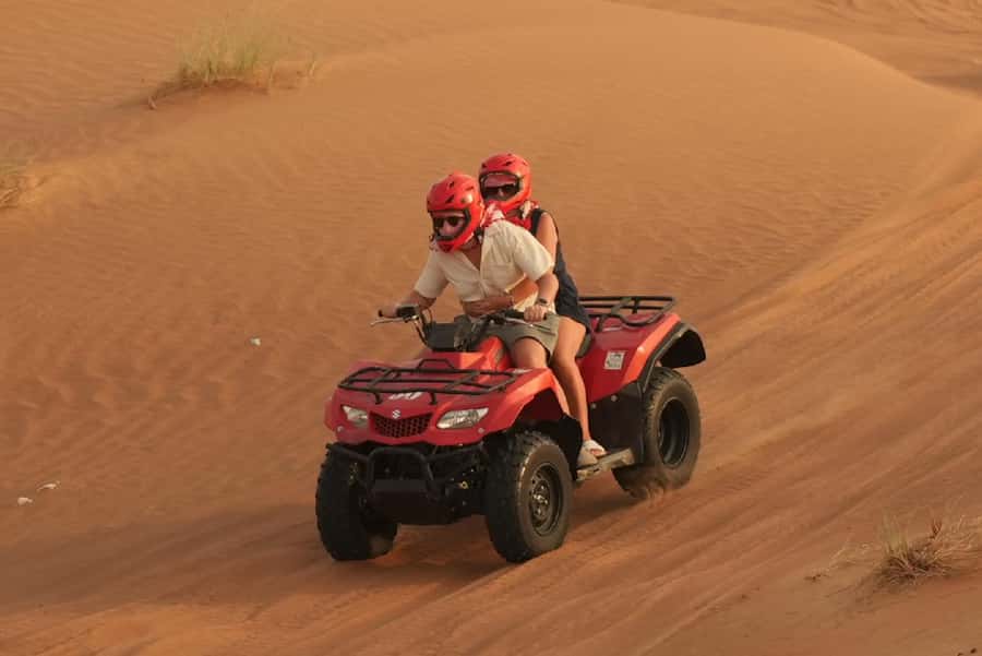 Dubai: Experience 60 Minutes Quad bike & BBQ Dinner - Safety first, then an hour on the quad bike