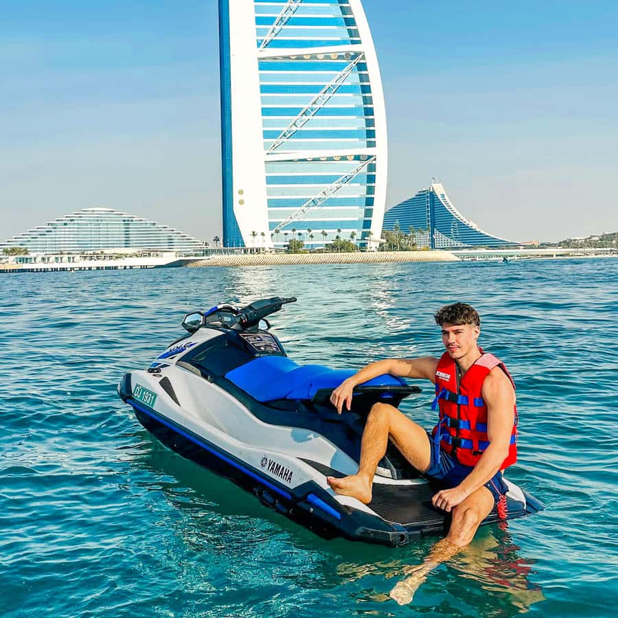 Dubai: Experience Jet Ski to Burj Al Arab +PICTURES & VIDEOS - Who will enjoy this most