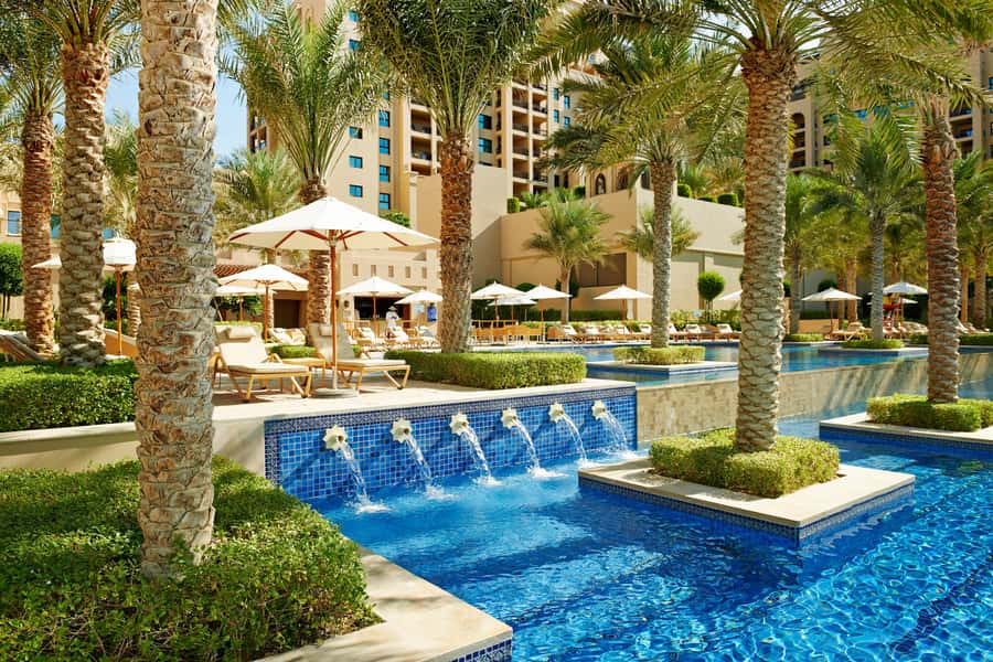 Dubai: Fairmont the Palm Pool and Beach Access - How the $40 price works for different types of visitors