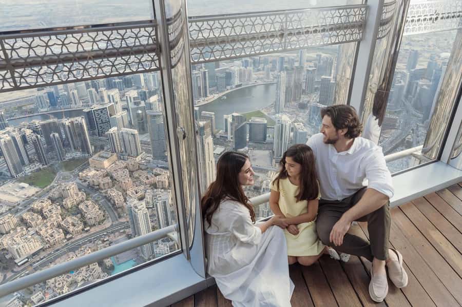 Dubai: Fast Track Entry to Burj Khalifa Levels 124 & 125 - Reaching Burj Khalifa through Dubai Mall