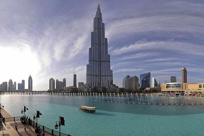 Dubai Fountain Boardwalk - Music From Classical to Arabic and World Styles
