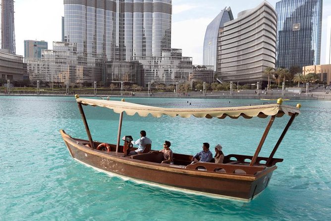 Dubai: Fountain Show and Burj Lake Ride by Traditional Boat - Key points to know before you book