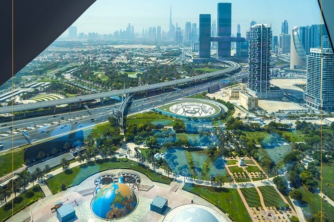 Dubai Frame Ticket - The Sky Glass walkway and the nervous step