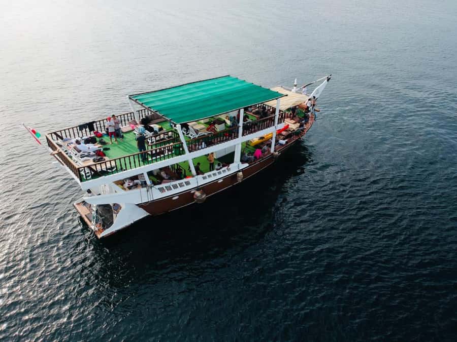 Dubai: Full-Day Sea Safari to Musandam - Passport rules at the Oman border