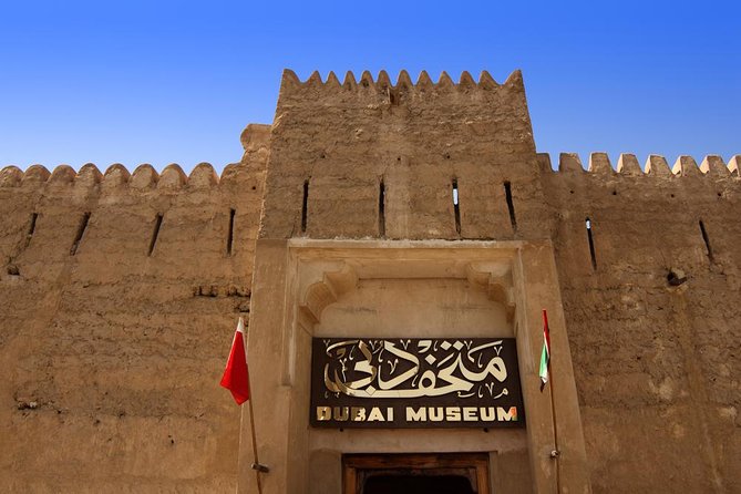 Dubai Full-Day Spanish Language Tour - City of Contrasts - Al Farooq Mosque and the sail-shaped Burj Al Arab