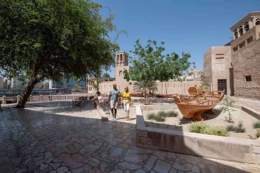 Dubai Full-Day Tour: Mosque, Souks, Burj Khalifa photo stop - Who should book this Dubai tour?