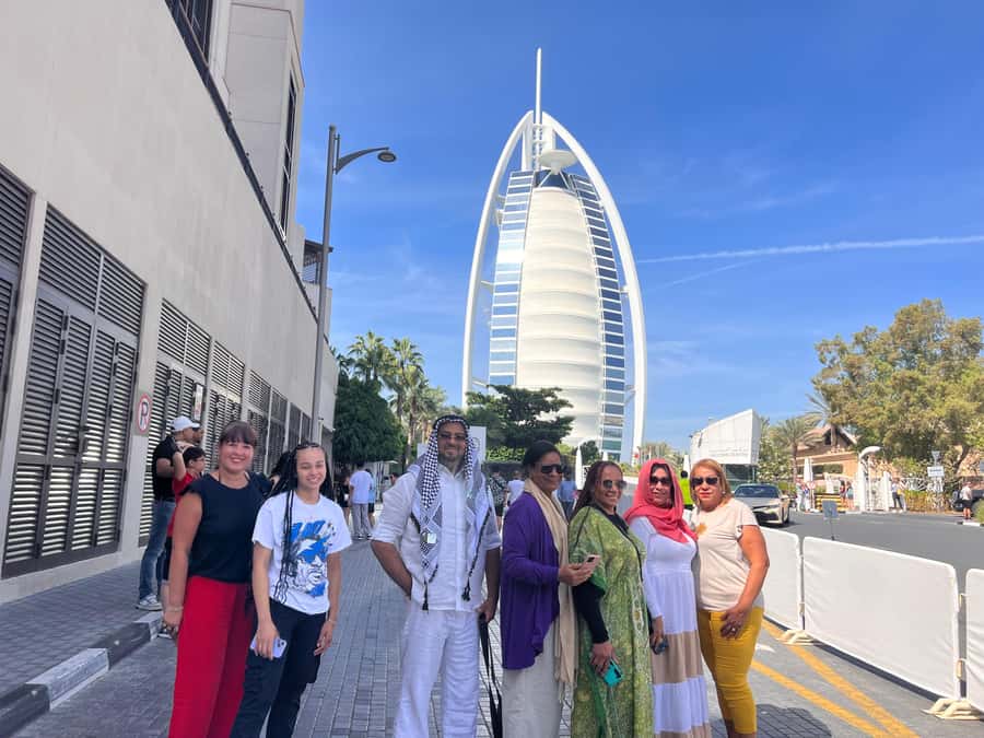 Dubai: Future Museum, Burj Al Arab, and Dubai Frame Tour - Burj Al Arab: a quick photo stop