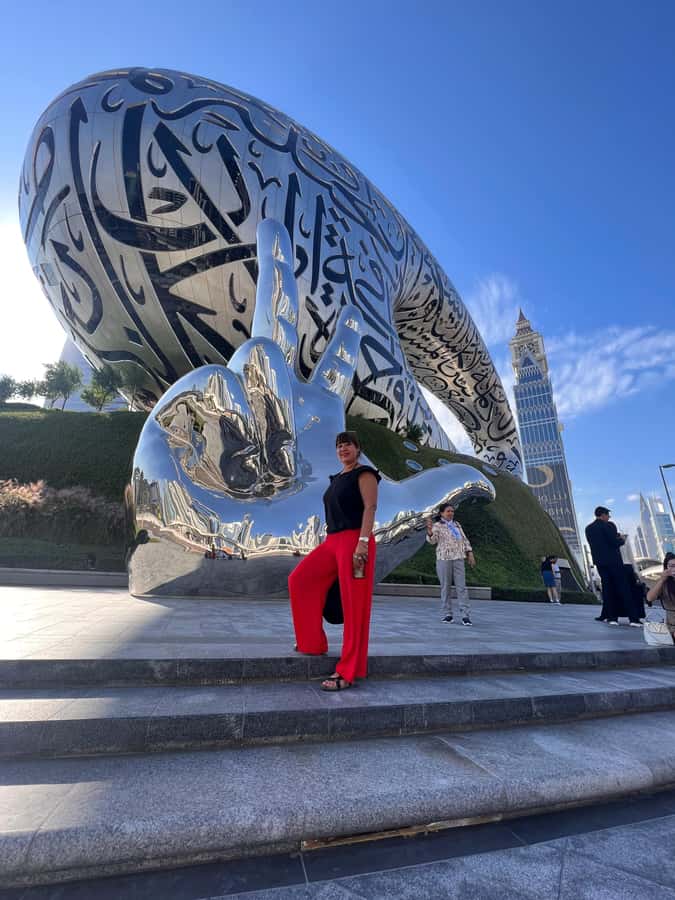 Dubai: Future Museum, Burj Al Arab, and Dubai Frame Tour - The guide can make or break a packed route