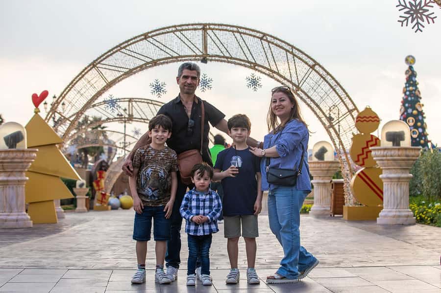 Dubai: Global Village Entry Ticket with Hotel Transfers - Country pavilions and shopping stalls