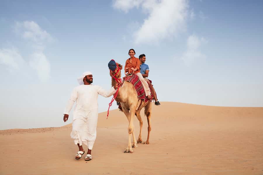 Dubai: Half-Day Camel Trekking with Al Marmoom Breakfast - What to bring and how to prepare