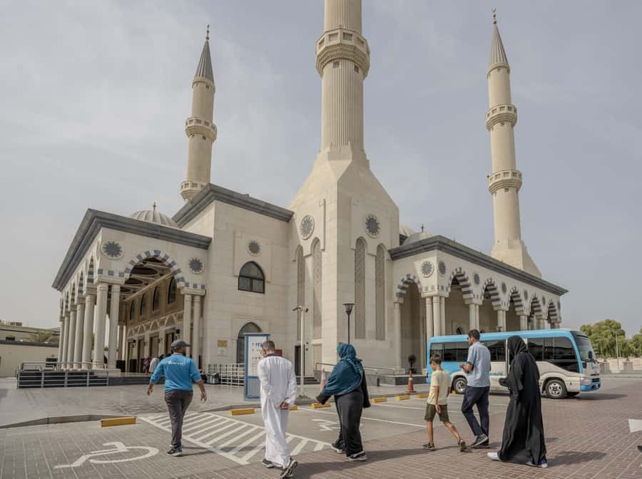 Dubai: Half-Day City Tour with Blue Mosque, Creek, and Souks - Arabic coffee and Emirati tradition at Al Khayma
