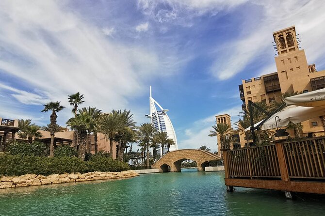 Dubai Half Day City Tour With Burj Khalifa Ticket - Why the guide can make or break this schedule