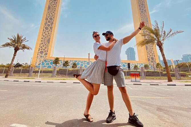 Dubai Halfday Sightseeing on Private car - Dubai Frame for a fast photograph