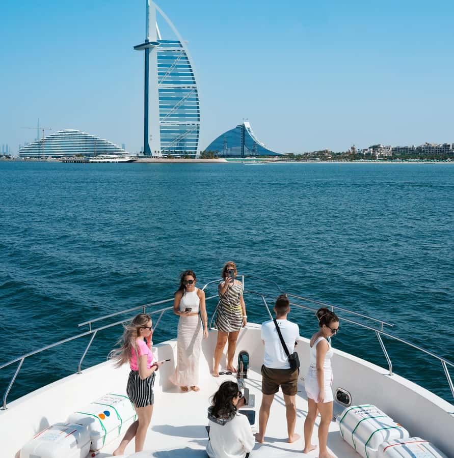 Dubai Harbor: Luxury Yacht Tour with BBQ Options - Ain Dubai and JBR from the water