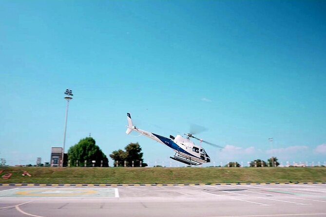 Dubai Helicopter Experience with Sightseeing Options - Who should book this flight?