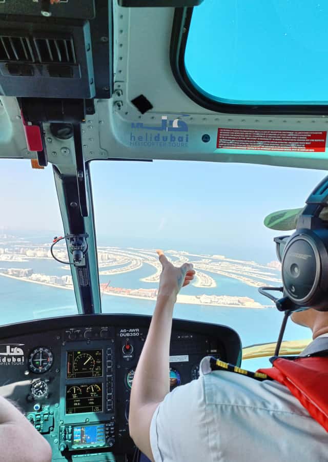 Dubai: Helicopter Ride, Old Town Walking Tour, Abra & Snacks - Why the helicopter flight changes your view of Dubai