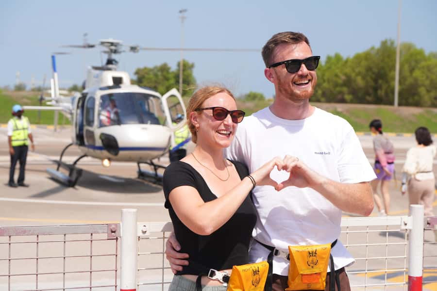 Dubai: Helicopter Ride, Old Town Walking Tour, Abra & Snacks - Walking Al Fahidi and Al Seef