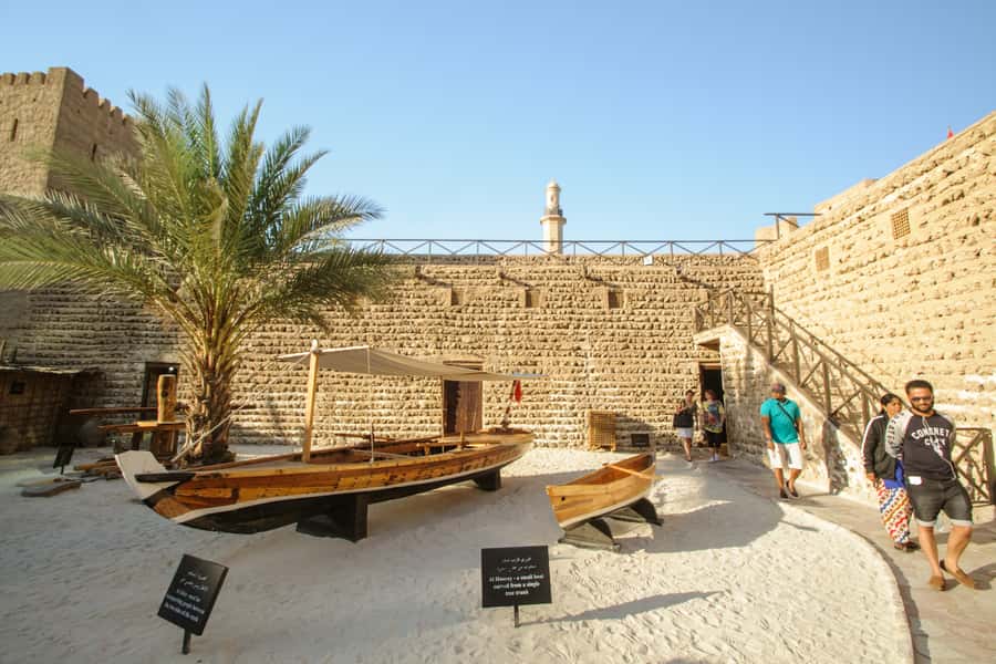 Dubai: Historic City Highlights Day Trip - Spice Souk: atmosphere, bargaining, and firm sales pitches