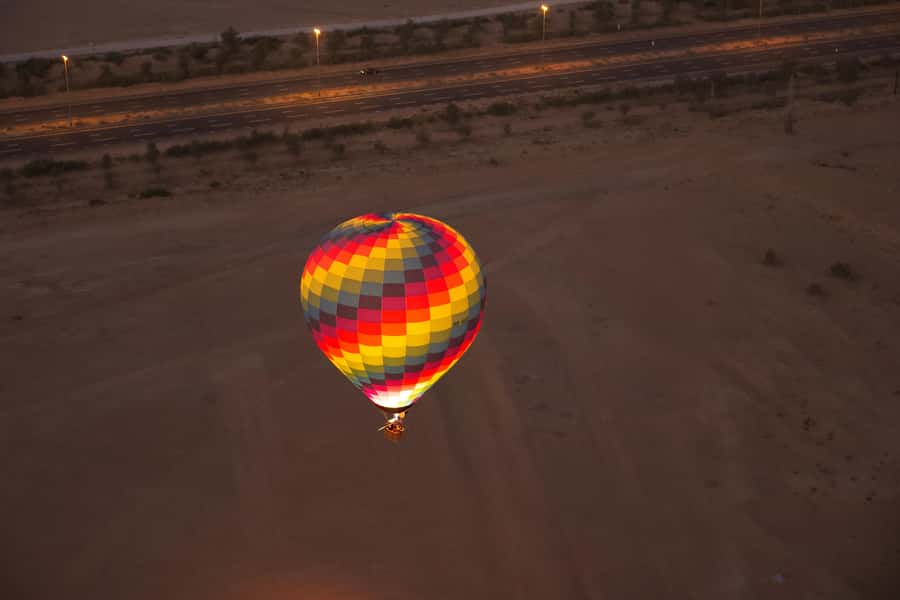 Dubai: Hot Air Balloon Ride & Falcon Show Over the Desert - Sunrise over the Dubai Desert Conservation Reserve