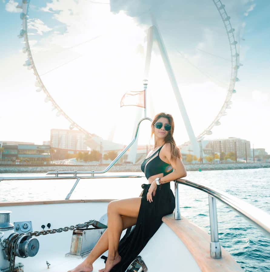 Dubai: Instagrammable Yacht Tour with Drinks & Ain/JBR Views - The first part of the cruise: Dubai Marina from the water