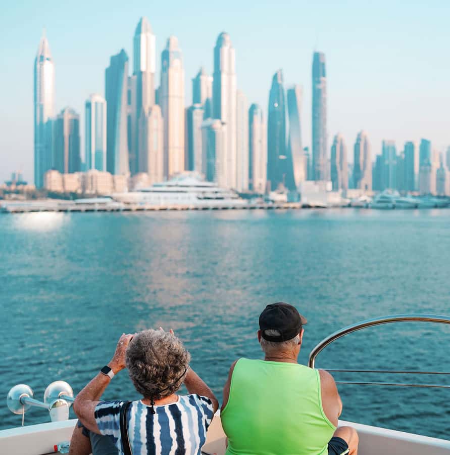 Dubai: Instagrammable Yacht Tour with Drinks & Ain/JBR Views - What the included drinks and commentary add