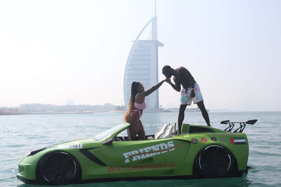 Dubai: Jet Car to Burj Al Arab with Breakfast and Soft drink - How much help you receive from the guide