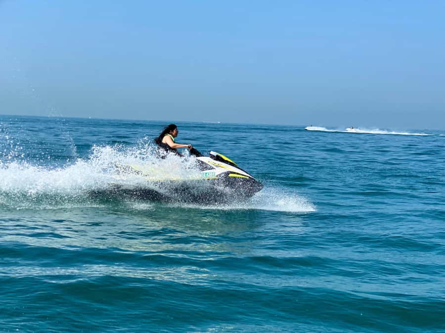 Dubai: Jet Ski Ride with Photos and Videos - 1 Hr - Passing Burj Al Arab