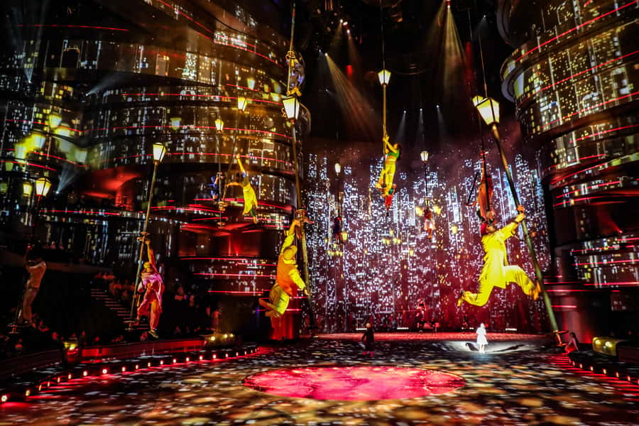 Dubai: La Perle by Dragone Show Tickets - What makes La Perle different from a standard theater show