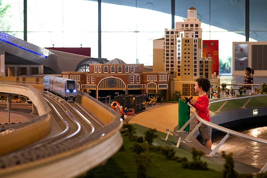 Dubai: LEGOLAND® Theme Park Entry Ticket - The Big Shop and the end of the day