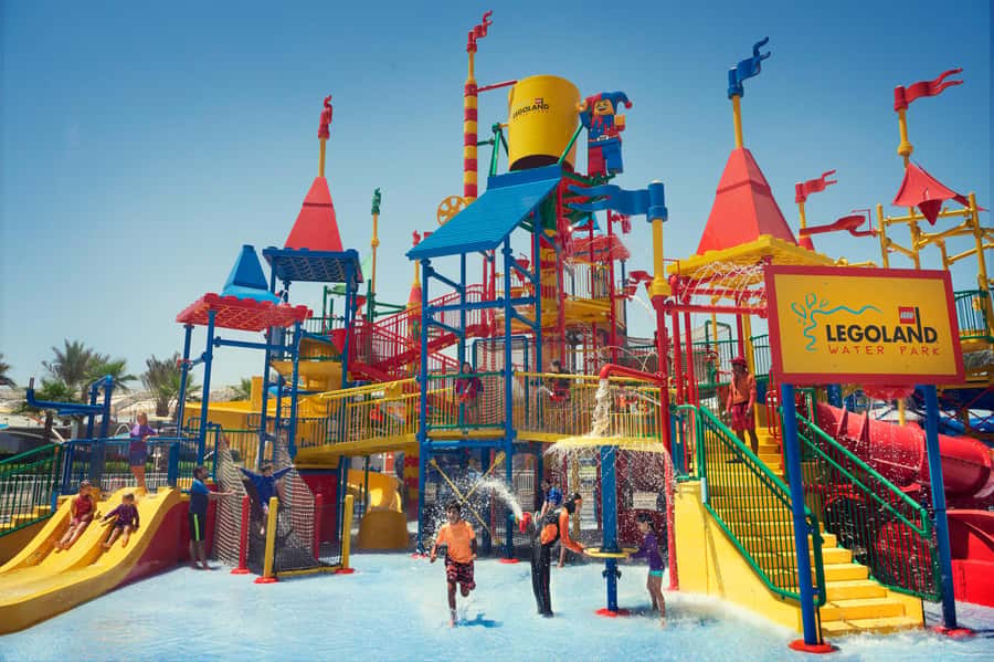 Dubai: LEGOLAND® Water Park Entry Ticket - Building a boat at Build-A-Raft-River