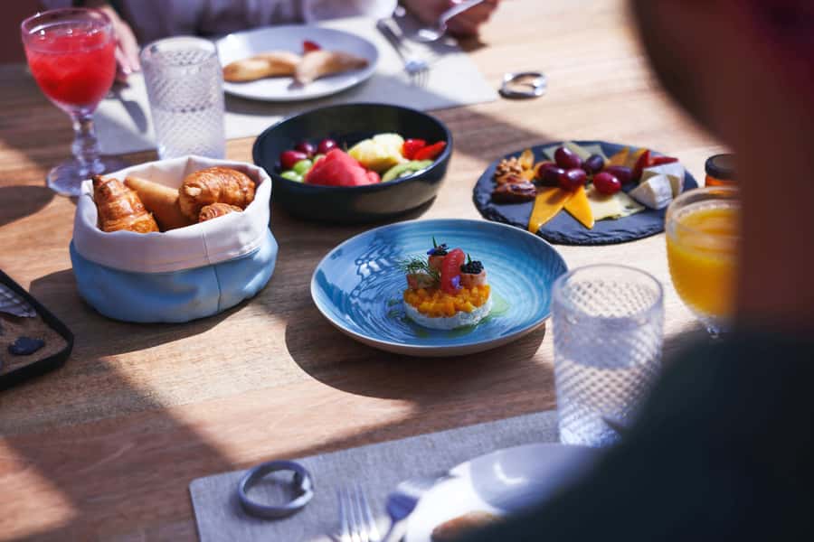 Dubai: Luxury Balloon Flight with Michelin-Curated Breakfast - Why this balloon flight feels different from a standard desert trip