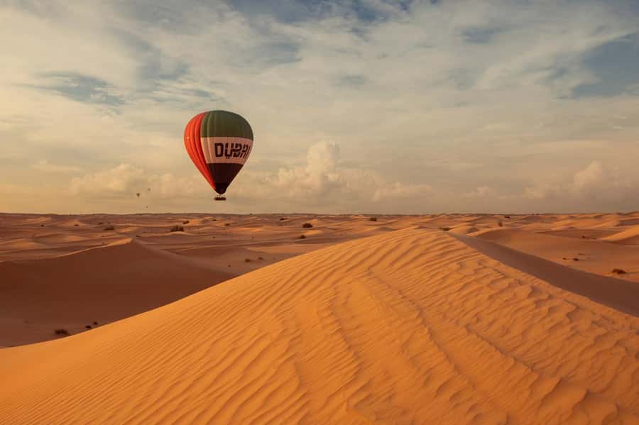 Dubai: Luxury Balloon Flight with Michelin-Curated Breakfast - From the basket to the royal reserve oasis