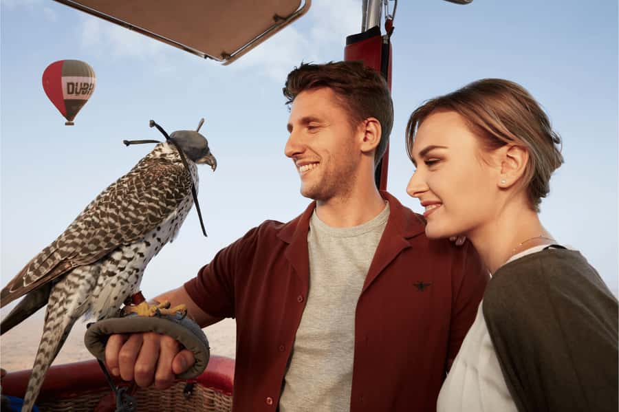 Dubai: Luxury Balloon Flight with Michelin-Curated Breakfast - A Michelin-star breakfast after the flight