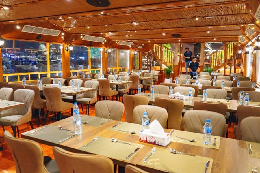 Dubai: Luxury Dinner Cruise with Live Music - Meeting at Jannat Tours or Al Seef