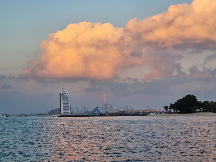 Dubai: Luxury Sightseeing Cruise with Food and Drinks - Sunset Timing and the Mood on Board