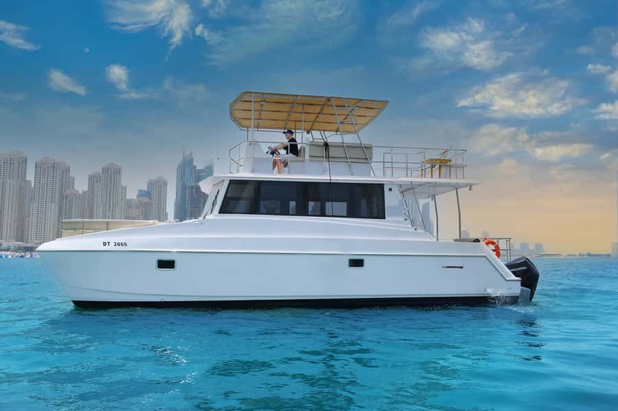 Dubai: Luxury Sightseeing Cruise with Food and Drinks - Who Will Get the Most From This Cruise