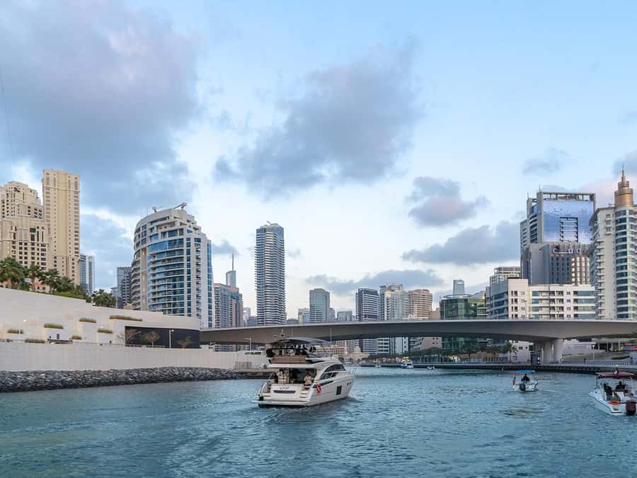 Dubai: Luxury Sunset Yacht Tour with Snacks and Drinks - Food, drinks, and what is actually included