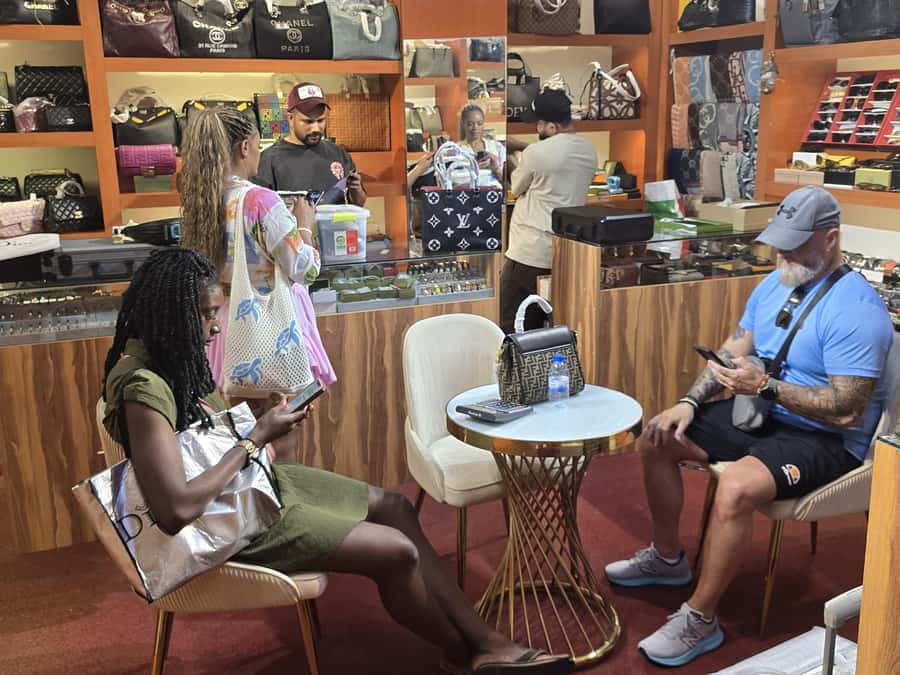 Dubai: Magic & Secret new Shopping Tour - The first bargain stop: clothes for $5 or less