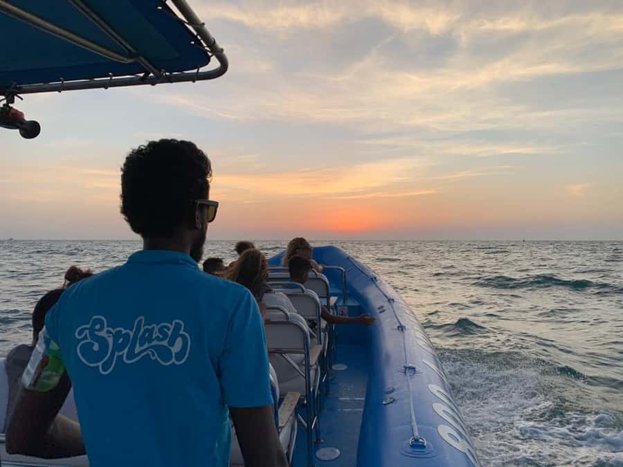Dubai Marina : 1.5-Hour Atlantis Sightseeing Speedboat Tour - Continuing to the Burj Al Arab
