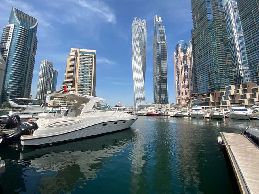Dubai Marina: 2-Hour Mini Yacht Ride - What You See Around Dubai Marina and JBR