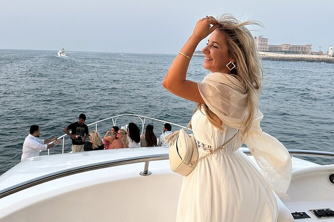 Dubai Marina 2 Hour Sunset Yacht Tour with Alcoholic Drinks - Service and photographs