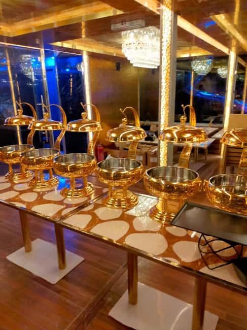 Dubai Marina Dhow Cruise: Dinner Buffet & Live Entertainment - Timing, refunds, and practical booking advice