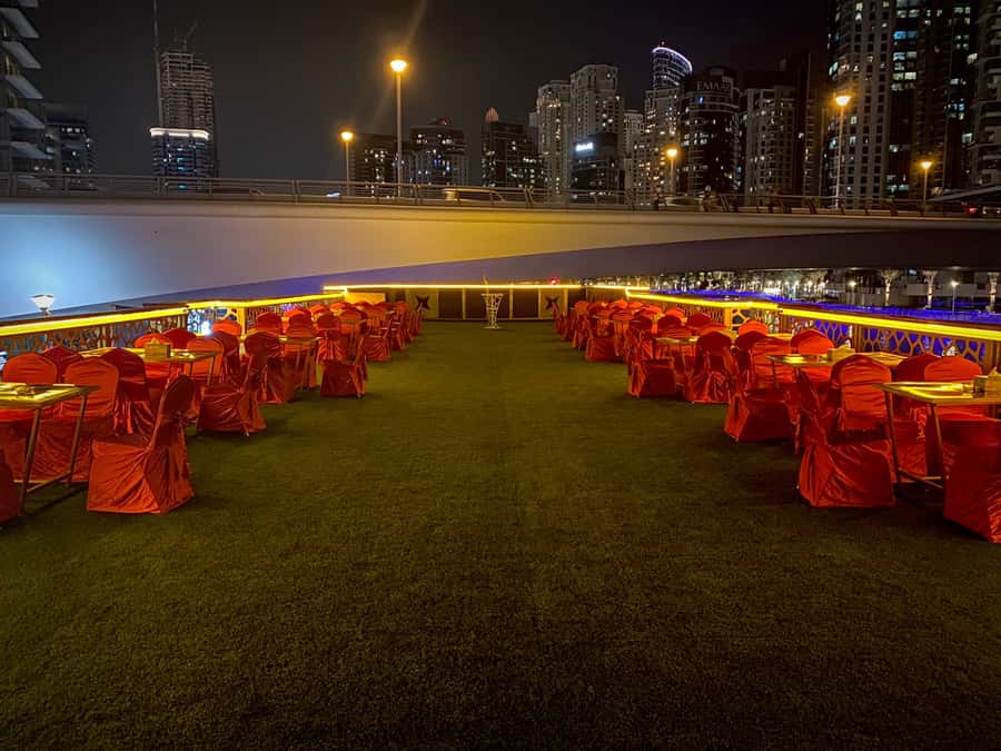 Dubai Marina: Dinner Cruise in a Traditional Boat - Is $41 good value for a Dubai night out?