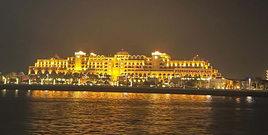 Dubai Marina Dinner Cruise with Live Entertainment(Al Wasl) - What the $40 price really covers