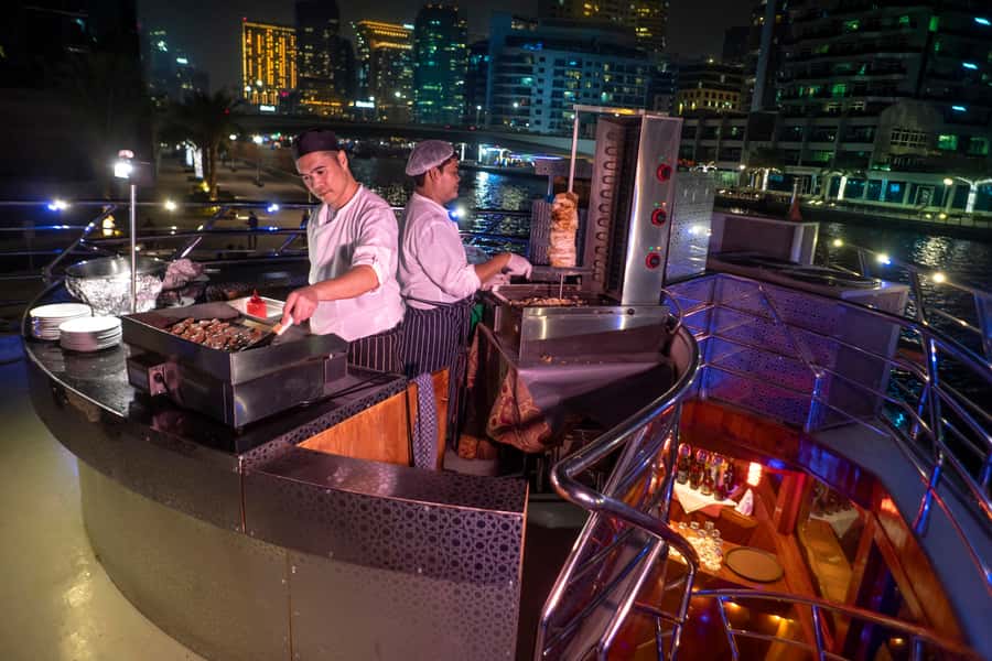 Dubai: Marina Luxury Dhow Dinner Cruise - Arabic Coffee, Dates, and Rosewater at the Start