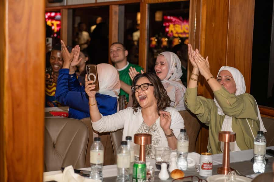 Dubai Marina: Luxury Dinner Cruise, Live Show, Open Bar & DJ - Key things to know before booking