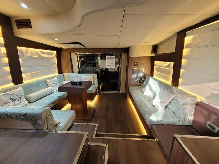 Dubai Marina luxury Yacht Tour: AinDubai,JBR &Harbour(1Hour) - The first 15 minutes through Dubai Marina