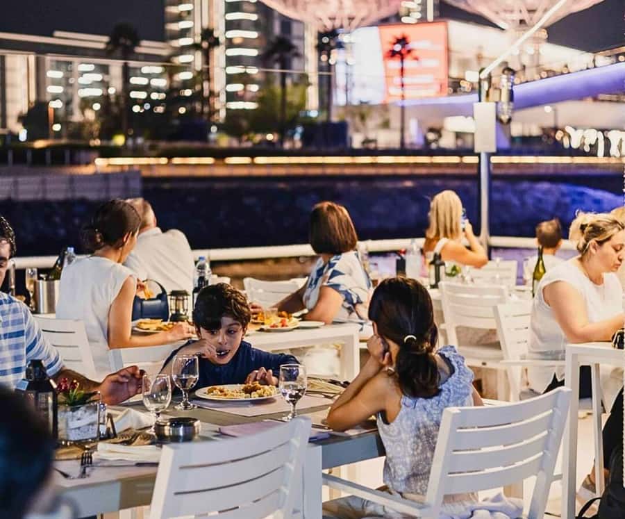 Dubai: Marina Premium Dinner Cruise with Unlimited Drinks - Key points to know before booking